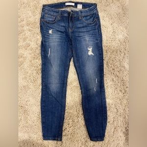 Womens jeans mid rise size 28.  Brand new, worn once.
